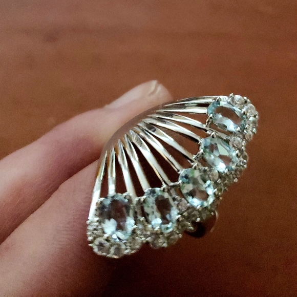 Absolutely stunning aquamarine ring - Picture 3 of 5